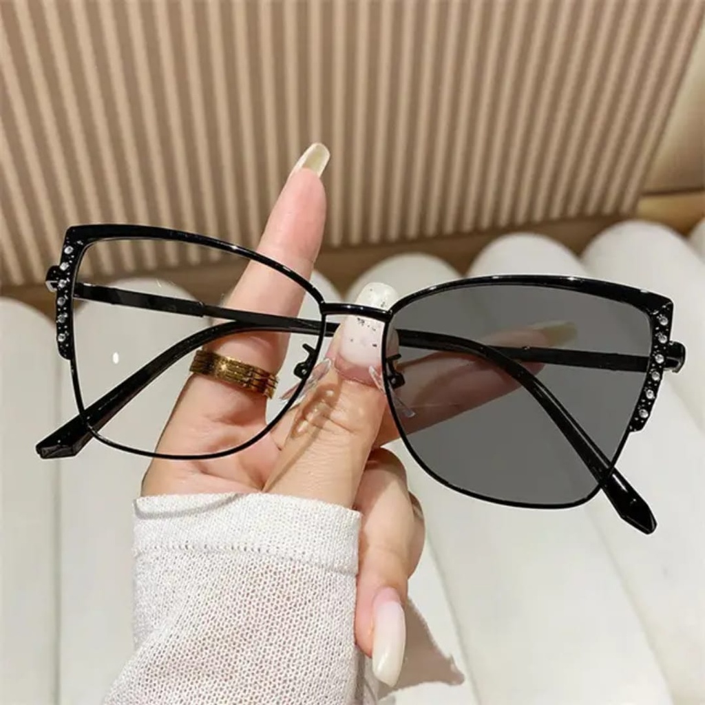 PC Cat eyes with diamonds