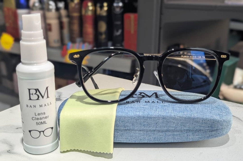 Transperent frame photochromic glasses