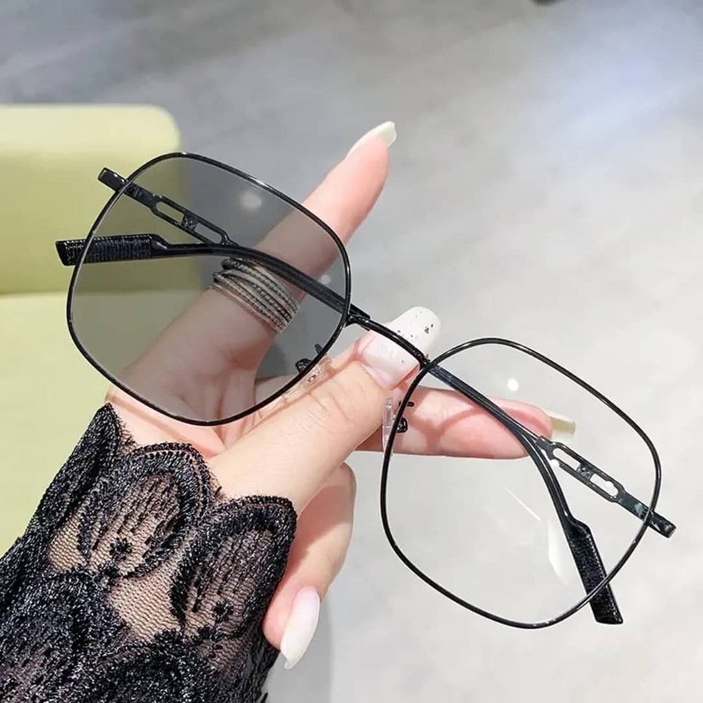 Photochromic square frame